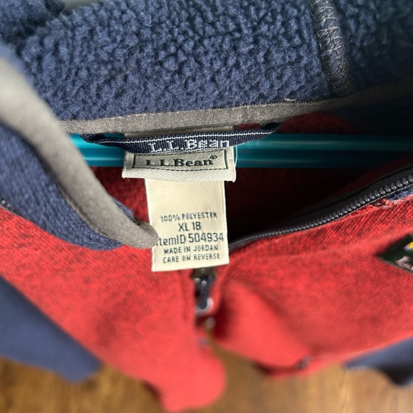 L.L. Bean Kids Red and Navy Zip Fleece Jacket with Hood Boys 18 - Picture 2 of 5